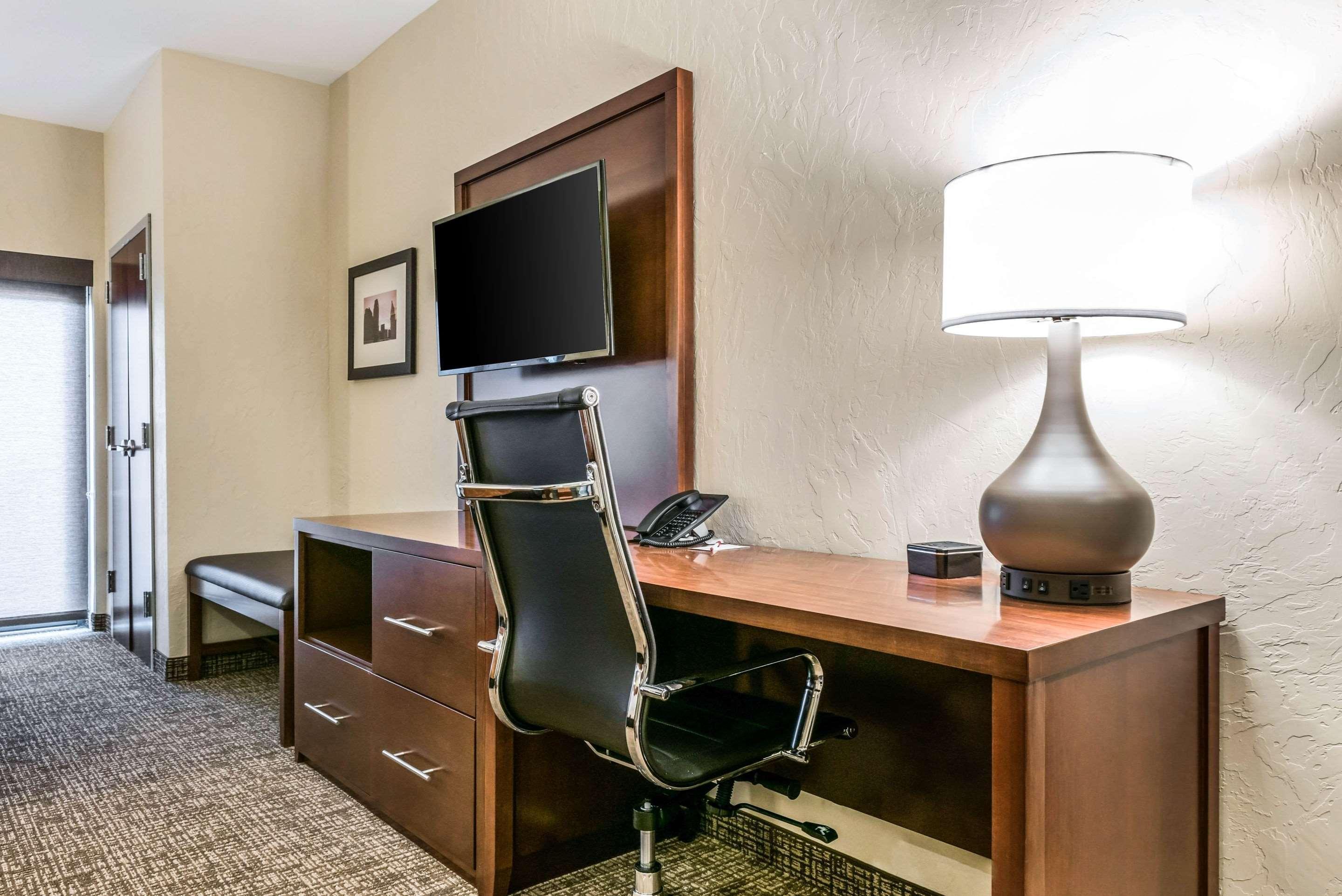 Comfort Suites Florence - Cincinnati South Екстер'єр фото